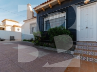 Villa · Resale TORREVIEJA · La Mata
