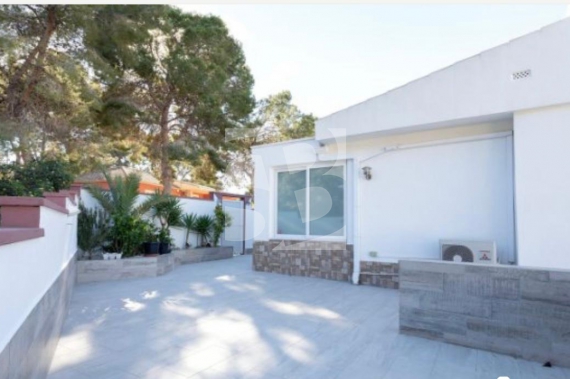WILLA - Odsprzedaż - TORREVIEJA - 