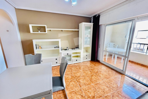 Apartment - Odsprzedaż - TORREVIEJA - 