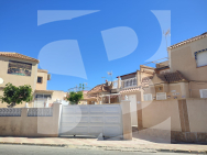 Row house · Resale TORREVIEJA · Carrefour Area