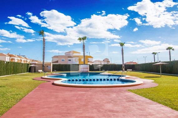 Бунгало - Продажа - TORREVIEJA - Зона Карефур