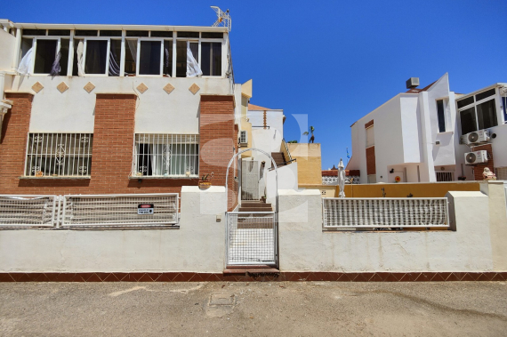 Смежный дом - Продажа - TORREVIEJA - Los Altos