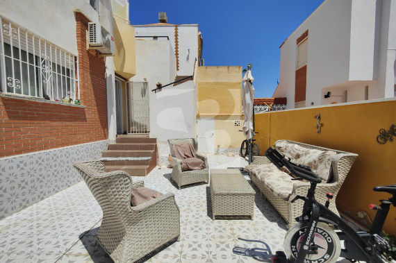 Смежный дом - Продажа - TORREVIEJA - Los Altos