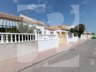 Bungalow · Odsprzedaż TORREVIEJA · 