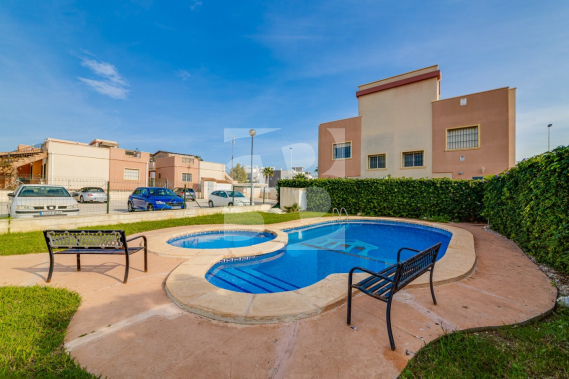 Бунгало - Продажа - TORREVIEJA - Aguas Nuevas