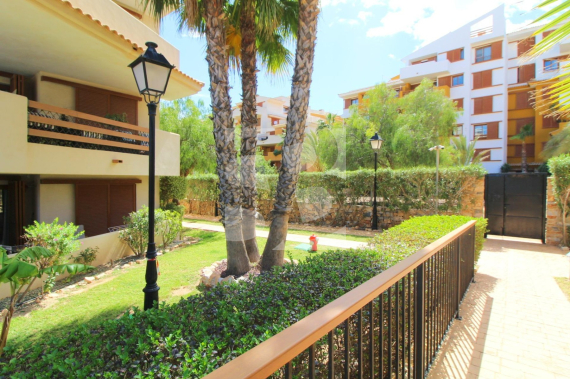 Апартамент - Продажа - ORIHUELA COSTA - Punta Prima