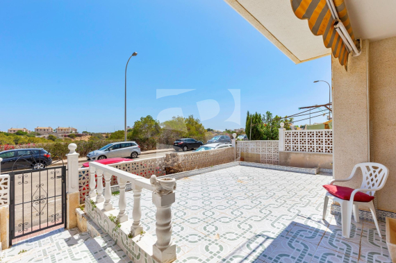 Bungalow - Segunda Mano - TORREVIEJA - La Mata