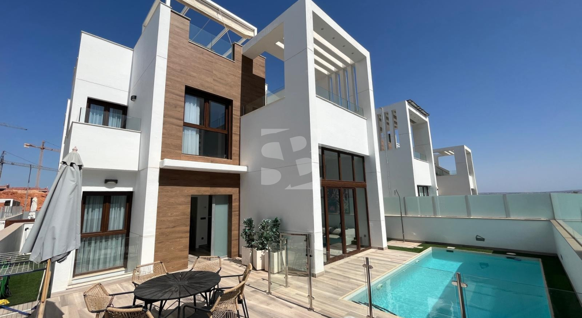 Вилла · Продажа TORREVIEJA · Los Balcones