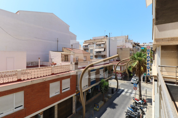 Апартамент - Продажа - TORREVIEJA - Centro