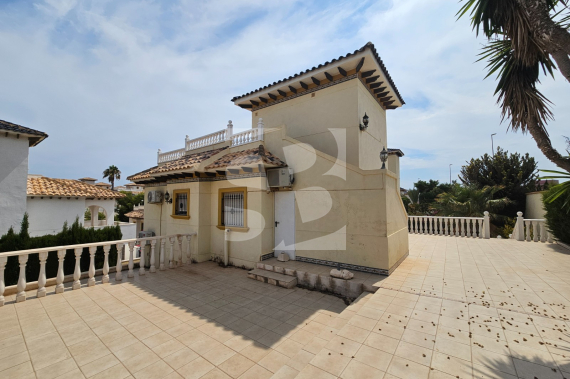 Вилла - Продажа - ORIHUELA COSTA - La Zenia