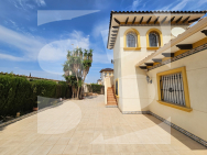 Villa · Resale ORIHUELA COSTA · La Zenia