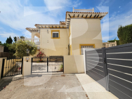 Villa · Resale ORIHUELA COSTA · La Zenia