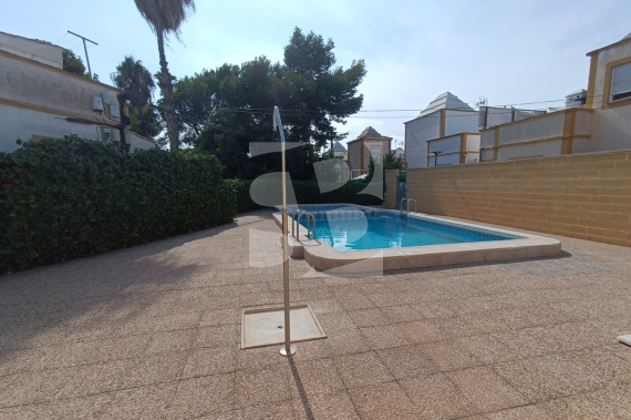 Смежный дом - Продажа - TORREVIEJA - Зона Карефур