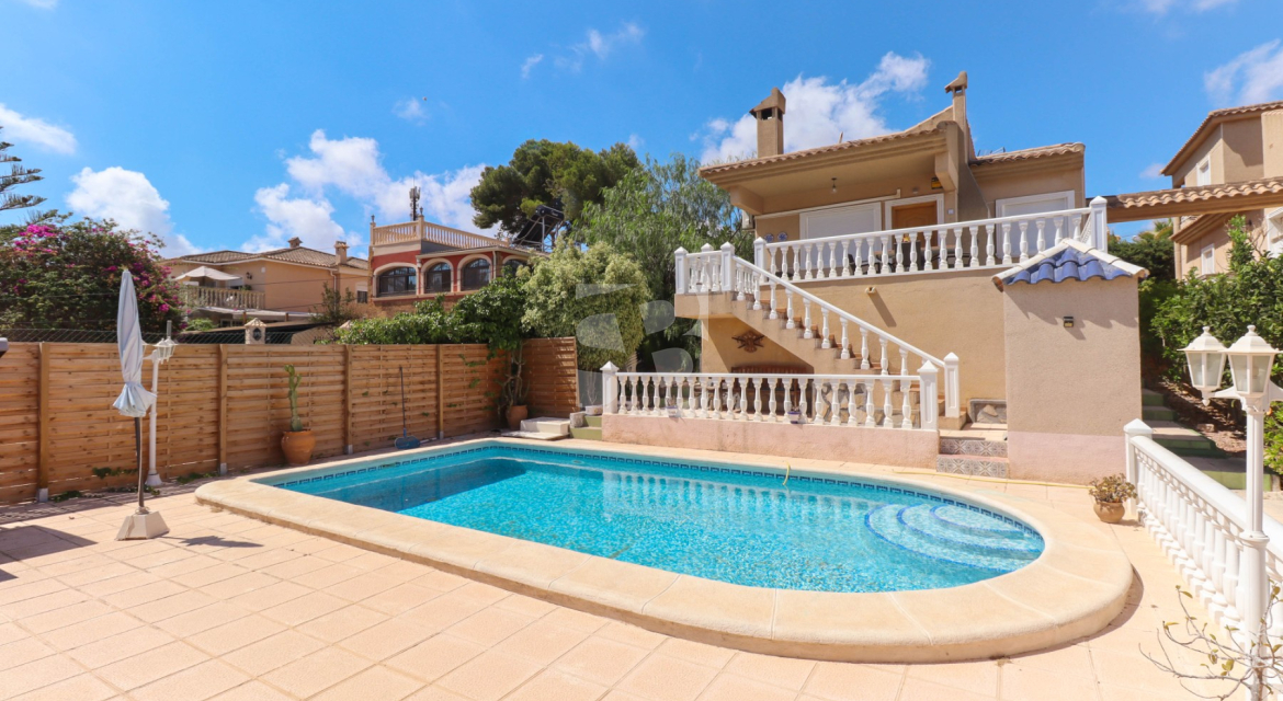 Вилла · Продажа TORREVIEJA · Los Balcones