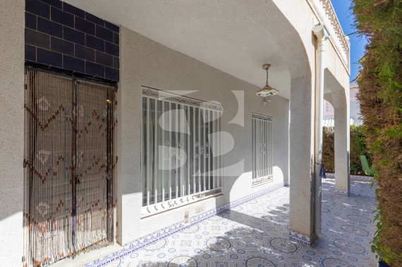 Detached house - Odsprzedaż - TORREVIEJA - 