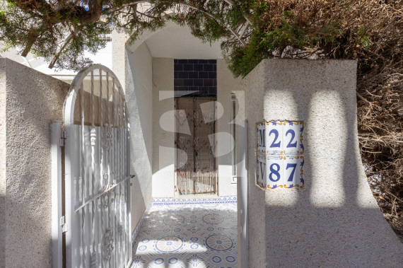 Detached house - Odsprzedaż - TORREVIEJA - 