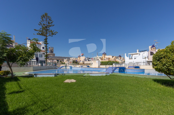 Detached house - Resale - TORREVIEJA - Carrefour Area