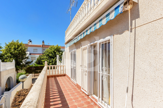 Вилла - Продажа - TORREVIEJA - Зона Карефур