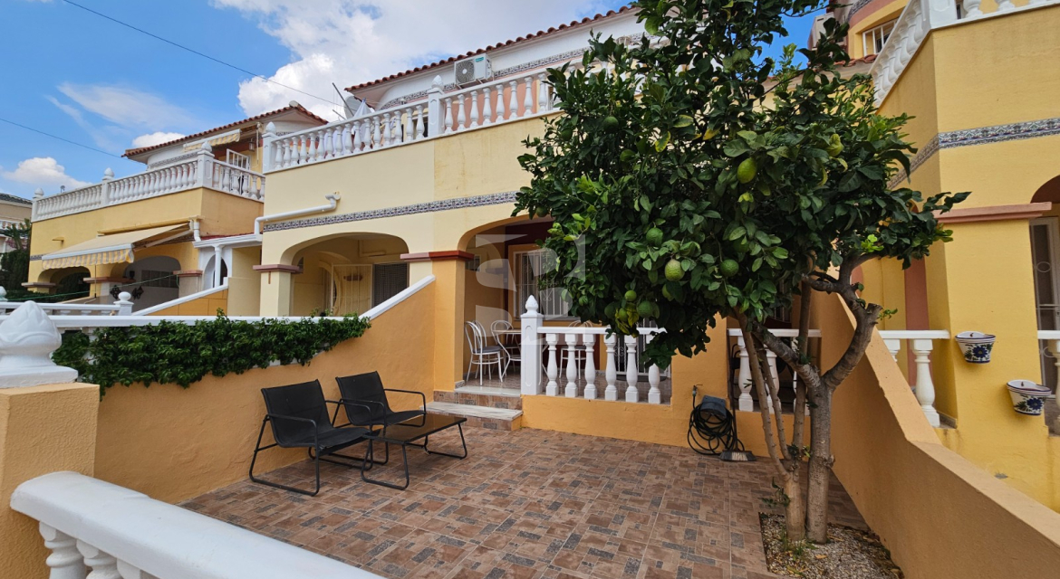 Townhouse · Segunda Mano ORIHUELA COSTA · Villamartin