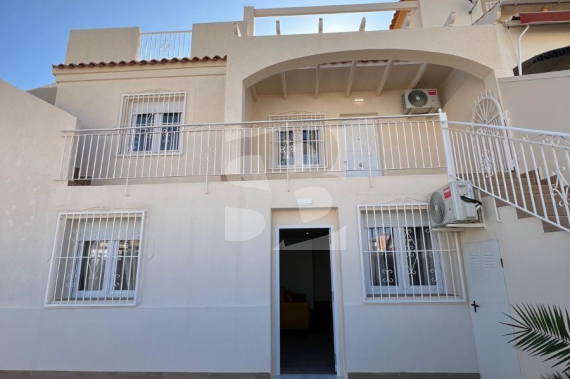 Villa - Segunda Mano - TORREVIEJA - La Mata