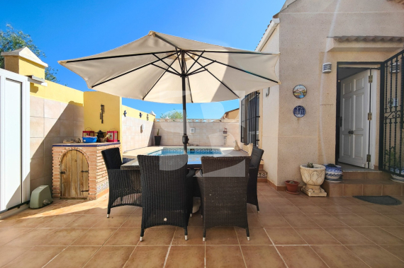 Chalet - Odsprzedaż - TORREVIEJA - Los Frutales