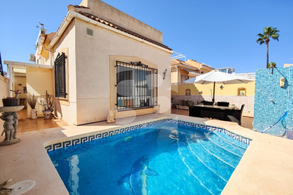 Chalet - Продажа - TORREVIEJA - Los Frutales