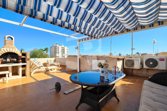 Chalet - Odsprzedaż - TORREVIEJA - Los Frutales