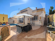 Chalet · Resale TORREVIEJA · Los Frutales