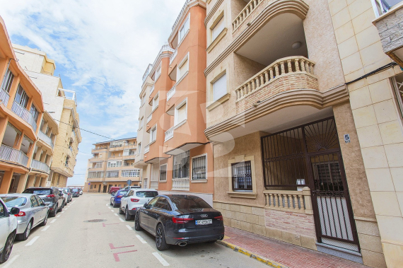 Apartment - Odsprzedaż - TORREVIEJA - 