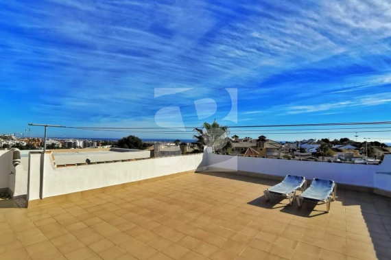 Вилла - Продажа - ORIHUELA COSTA - Villamartin