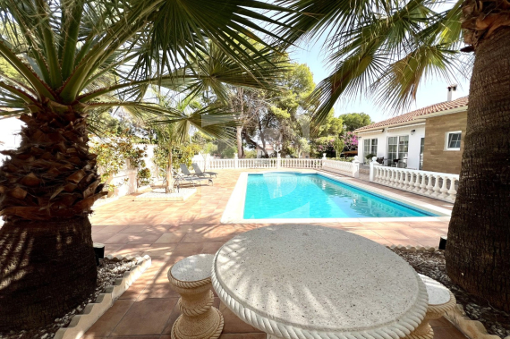 Вилла - Продажа - TORREVIEJA - Los Balcones