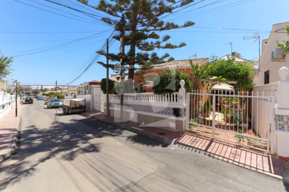 Bungalow - Odsprzedaż - TORREVIEJA - 