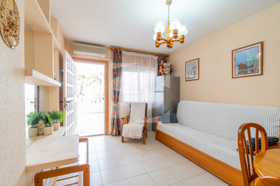 Смежный дом - Продажа - TORREVIEJA - Los Altos