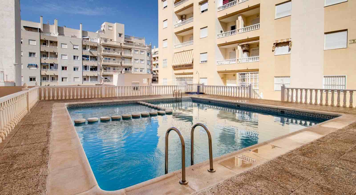 Apartamento · Segunda Mano Torrevieja · TORREVIEJA