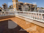 Chalet · La Revente ORIHUELA COSTA · Villamartin