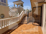 Chalet · La Revente ORIHUELA COSTA · Villamartin