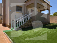 Chalet · La Revente ORIHUELA COSTA · Villamartin