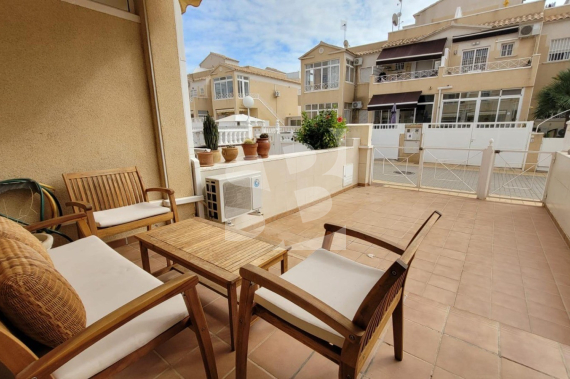 Смежный дом - Продажа - TORREVIEJA - Torreta-Florida