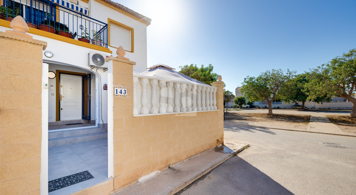 Villa · La Revente TORREVIEJA · Jardin del Mar