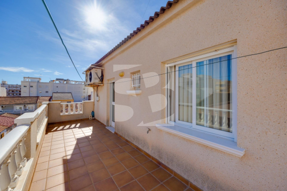 Detached house - Odsprzedaż - TORREVIEJA - 