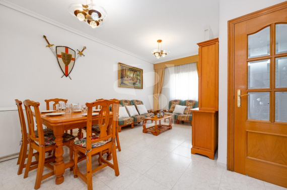 Detached house - Odsprzedaż - TORREVIEJA - 