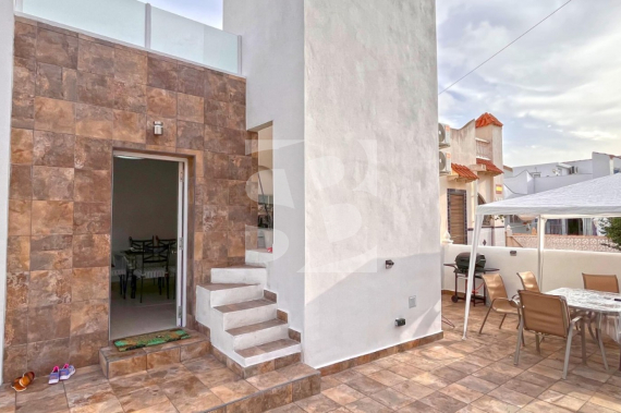 Semi-detached house - Продажа - Orihuela Costa - Playa Flamenca