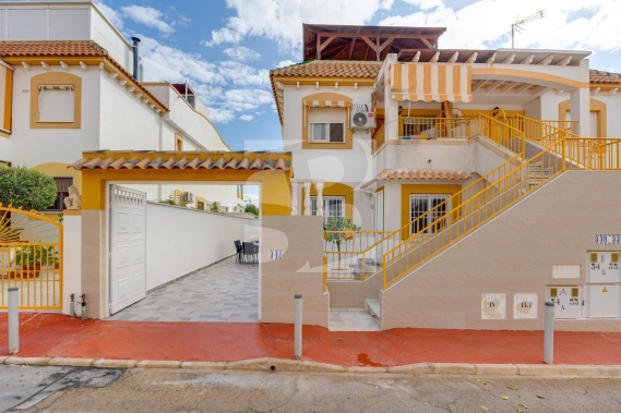 Бунгало - Продажа - TORREVIEJA - Centro