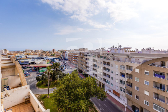 Апартамент - Продажа - TORREVIEJA - Centro