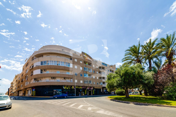 Апартамент - Продажа - TORREVIEJA - Centro