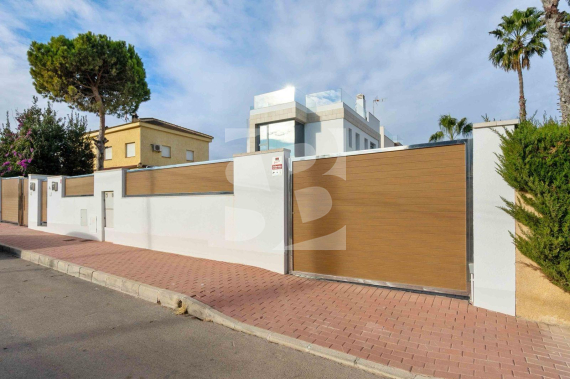 Villa - Segunda Mano - TORREVIEJA - Los Balcones