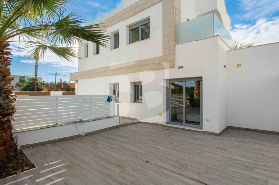 Villa - Segunda Mano - TORREVIEJA - Los Balcones