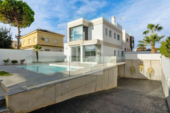 Villa - Segunda Mano - TORREVIEJA - Los Balcones