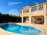 Chalet · Odsprzedaż TORREVIEJA · 