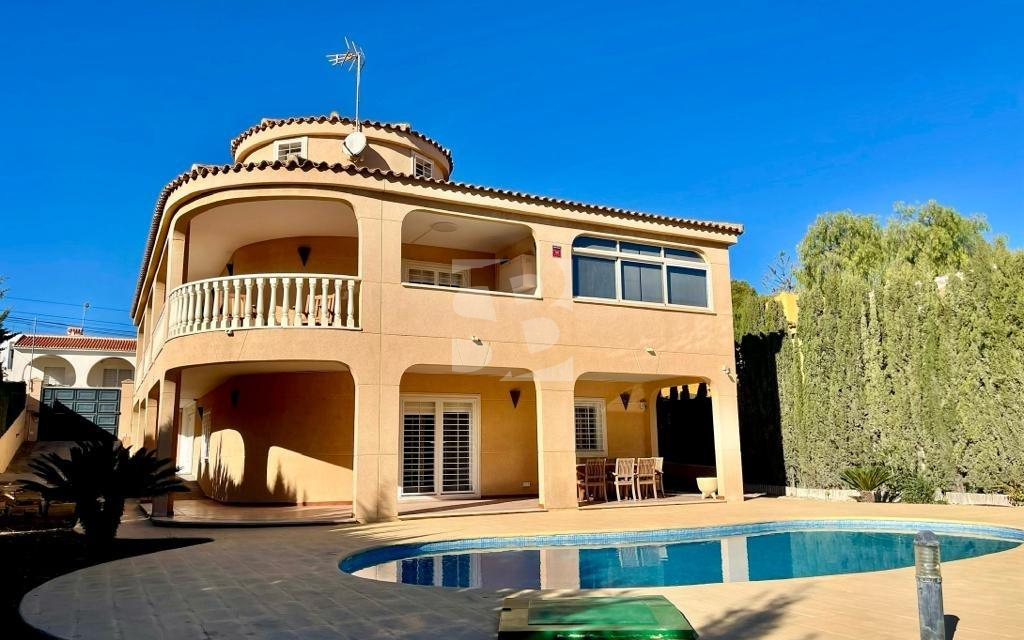 Chalet · Odsprzedaż TORREVIEJA · 